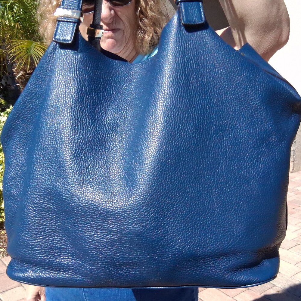 Michael Kors Perforated Blue Leather Tote Bag with Signature "MK" Logo Hardware - Picture 5 of 16